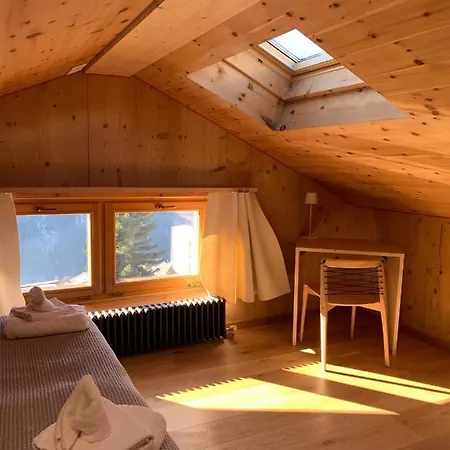 Hotelski فندق