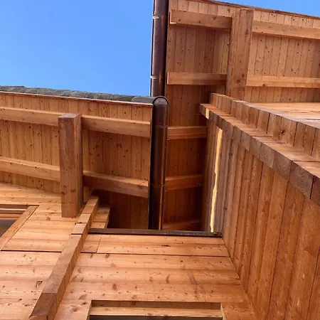 Hotelski فندق